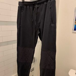 Men’s Alo fleece joggers - size XL